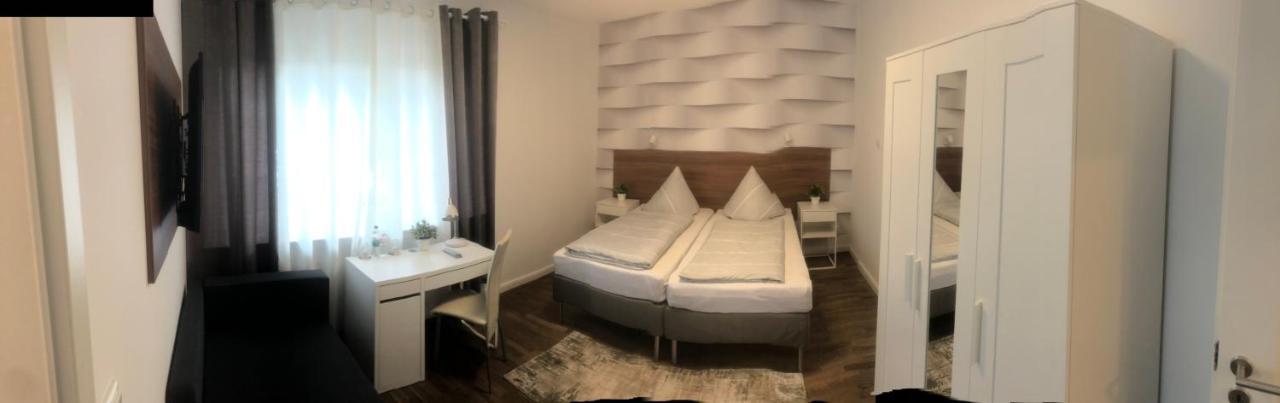 Hotellerie Gasthaus Schubert Garbsen Bagian luar foto