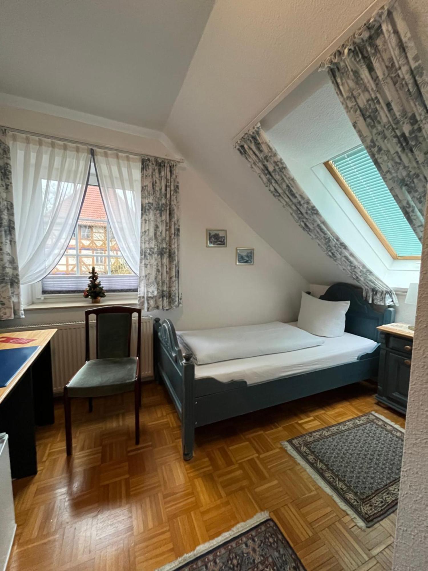 Hotellerie Gasthaus Schubert Garbsen Bagian luar foto