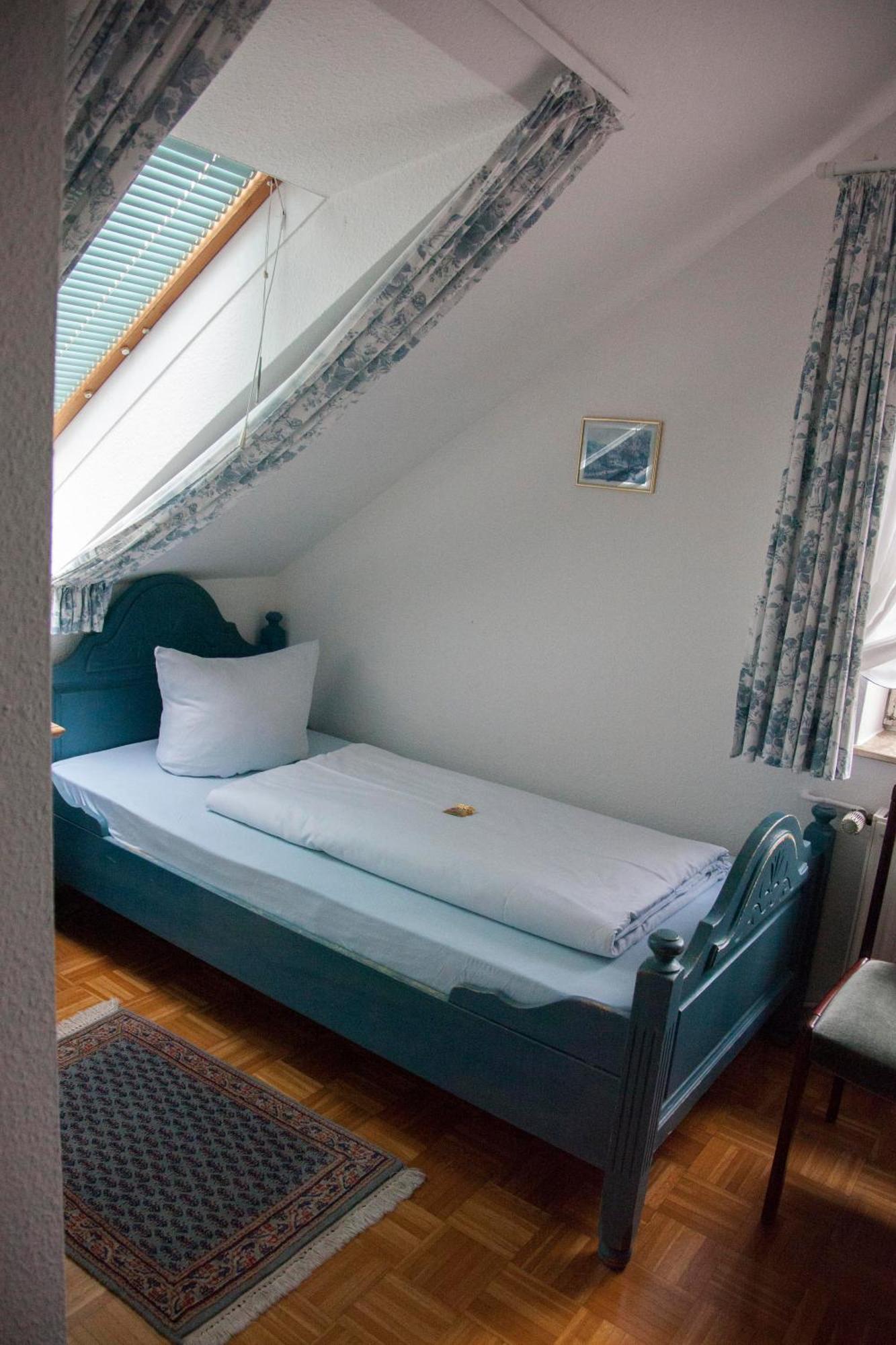 Hotellerie Gasthaus Schubert Garbsen Bagian luar foto
