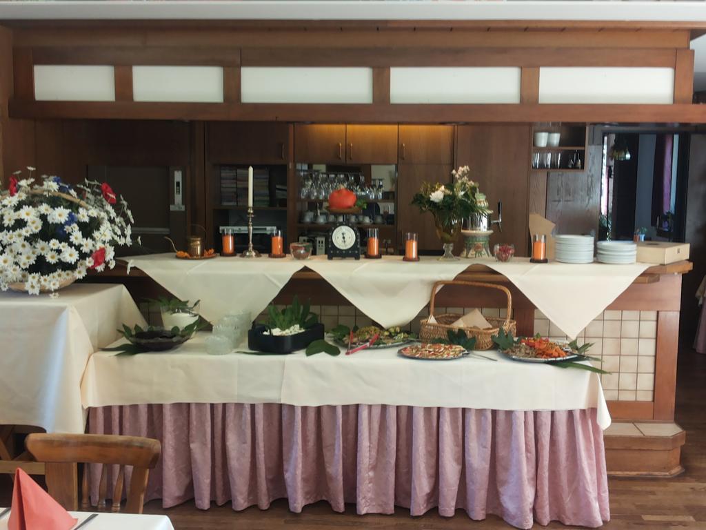 Hotellerie Gasthaus Schubert Garbsen Bagian luar foto